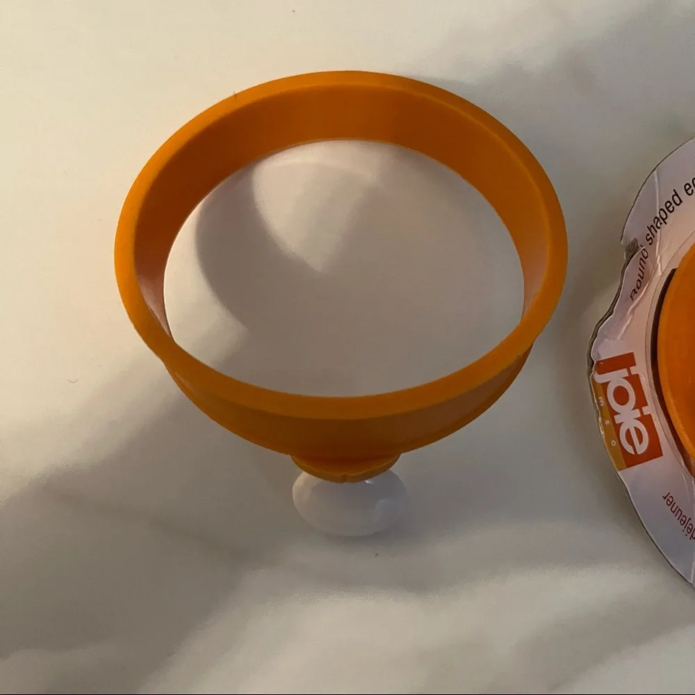 💕 🛍🏙3️⃣ for $1️⃣5️⃣ Bundle of 2 Joie eggy fry pan egg ring